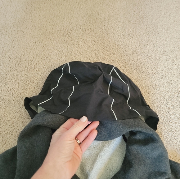 Lululemon &go Destination Hoodie 4 - Picture 6 of 13